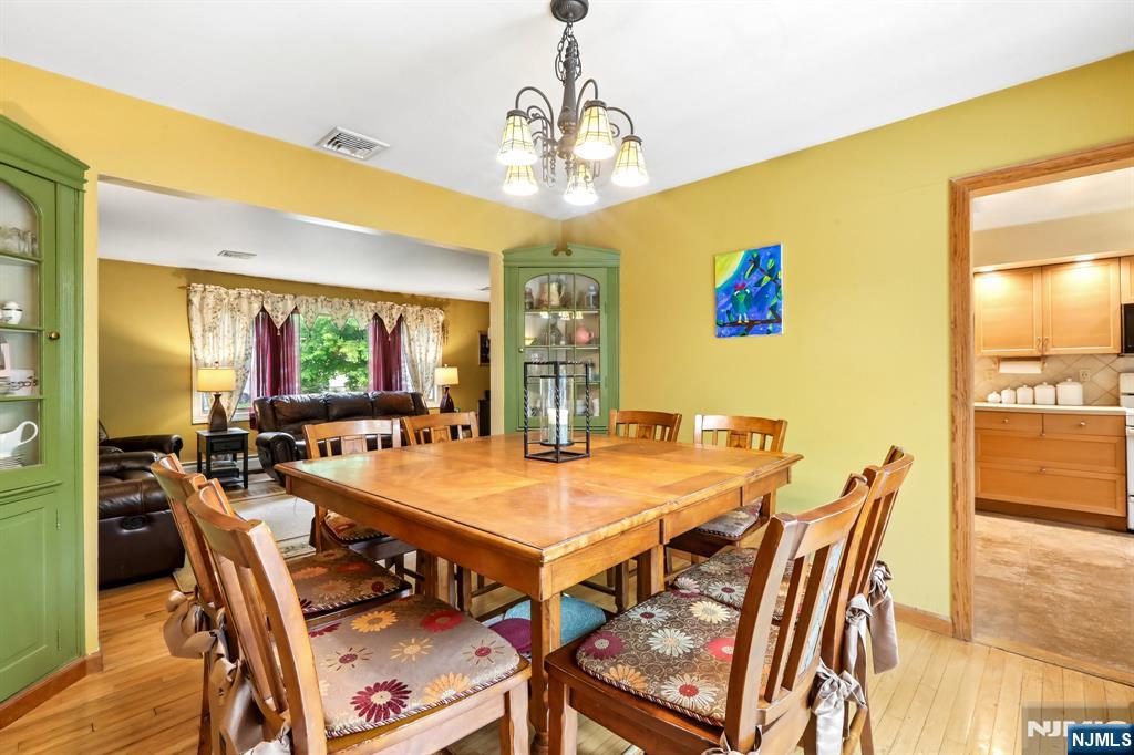 123 Midwood Road Paramus, NJ 07652 - Photo 18 of 46