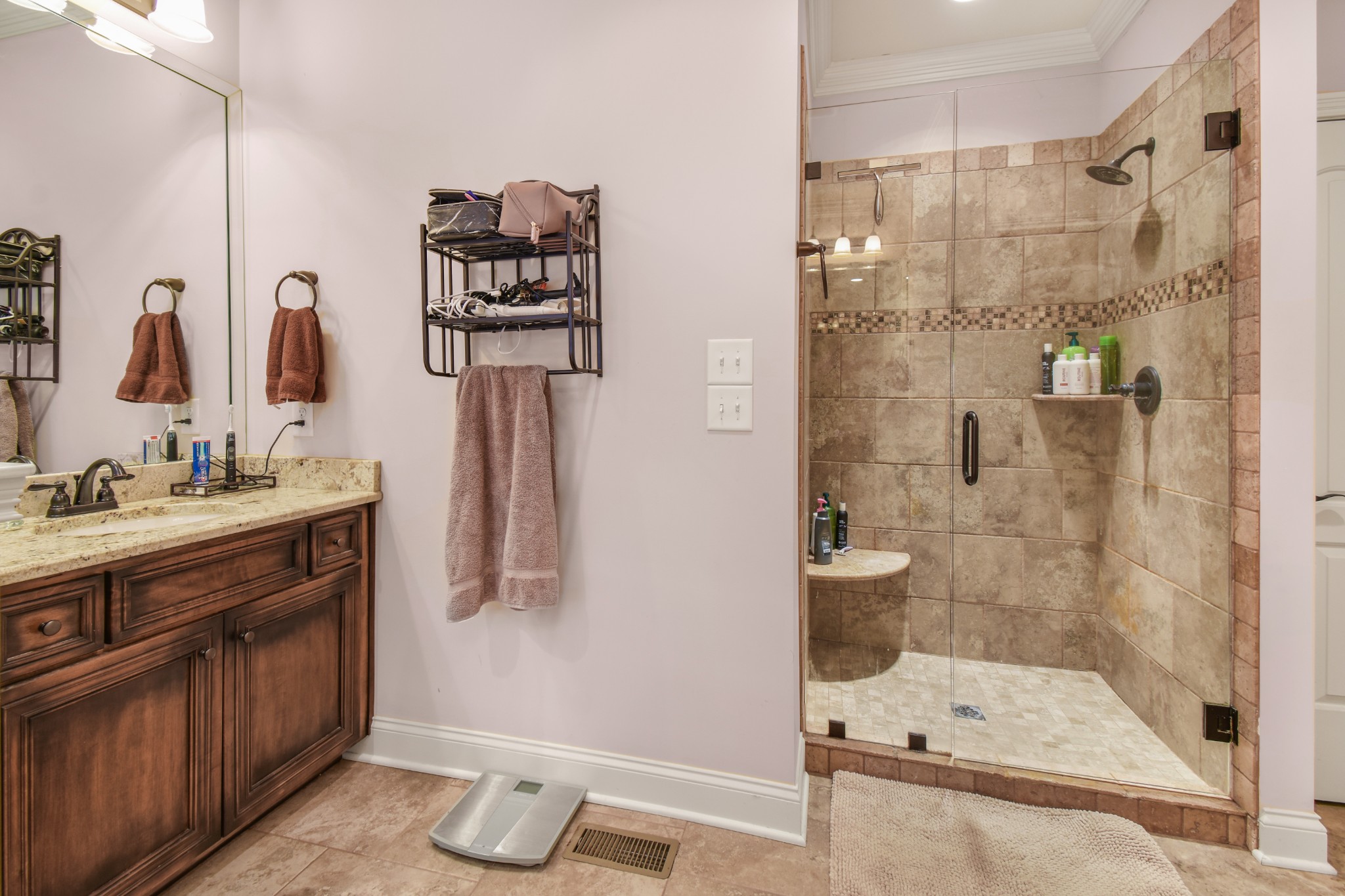 1133 Mires Road Mount Juliet, TN 37122 - Photo 20 of 51 a bathroom with a tub sink and mirror