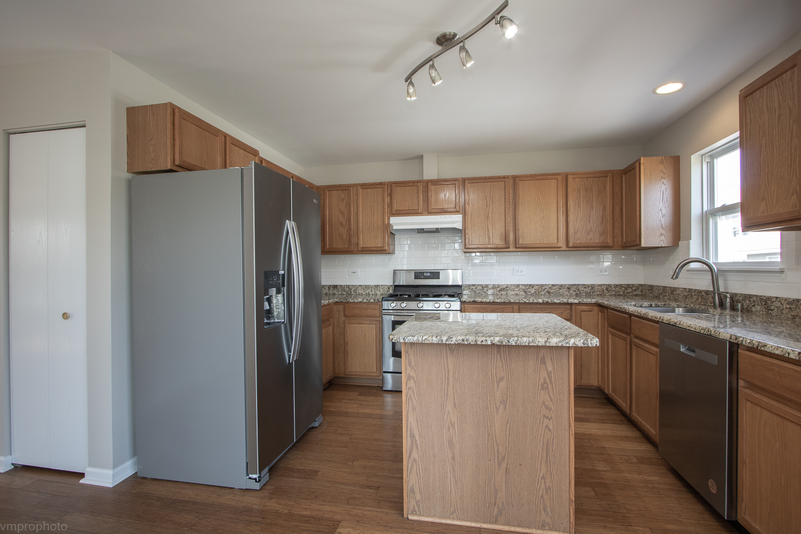 34347 North Goldenrod Road Round Lake, IL 60073 - Photo 5 of 14