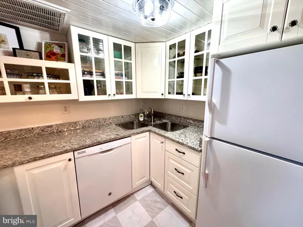 $1,900 | 1016 Prince Street, Alexandria, VA 22314