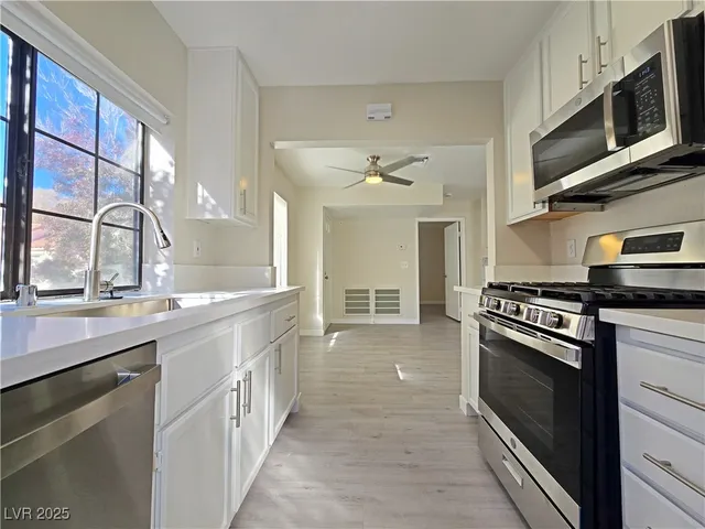 $1,195 | 4855 South Torrey Pines Drive, Unit 201, Las Vegas, NV 89103