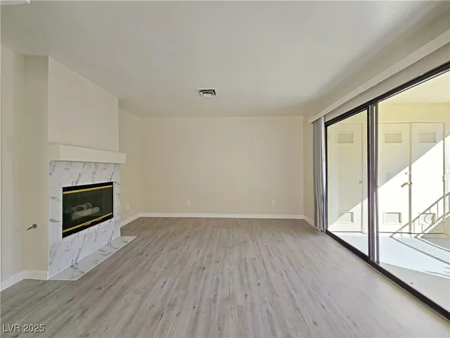 $1,195 | 4855 South Torrey Pines Drive, Unit 201, Las Vegas, NV 89103