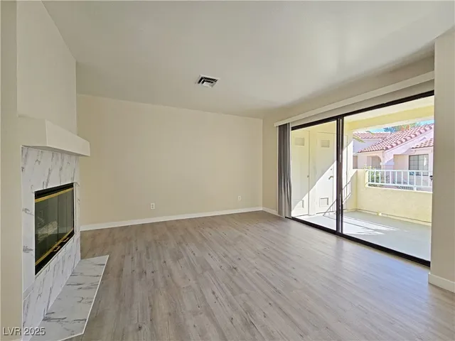 $1,195 | 4855 South Torrey Pines Drive, Unit 201, Las Vegas, NV 89103