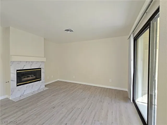 $1,195 | 4855 South Torrey Pines Drive, Unit 201, Las Vegas, NV 89103