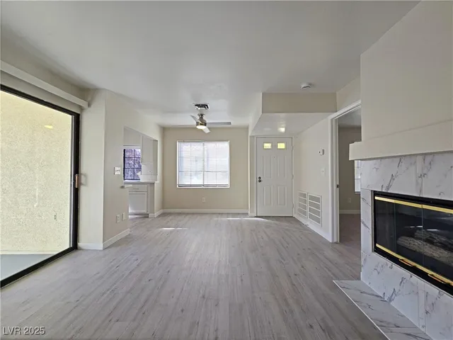 $1,195 | 4855 South Torrey Pines Drive, Unit 201, Las Vegas, NV 89103