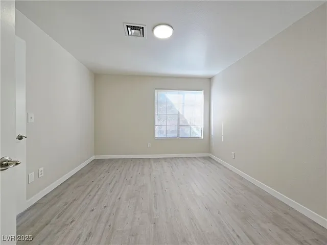 $1,195 | 4855 South Torrey Pines Drive, Unit 201, Las Vegas, NV 89103