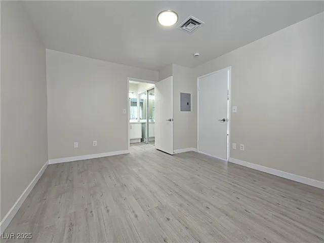 $1,195 | 4855 South Torrey Pines Drive, Unit 201, Las Vegas, NV 89103