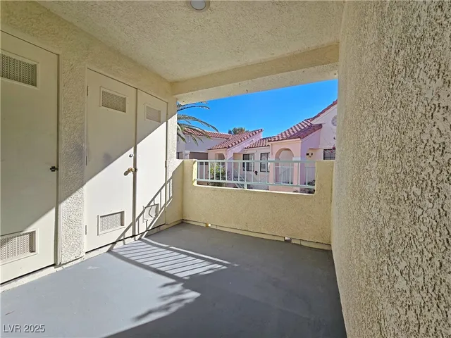 $1,195 | 4855 South Torrey Pines Drive, Unit 201, Las Vegas, NV 89103