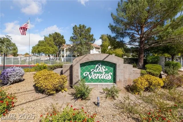 $1,195 | 4855 South Torrey Pines Drive, Unit 201, Las Vegas, NV 89103