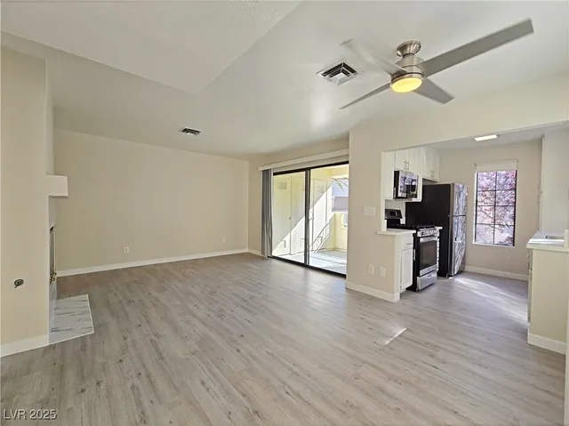 $1,195 | 4855 South Torrey Pines Drive, Unit 201, Las Vegas, NV 89103