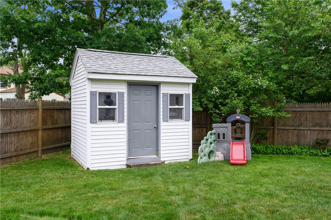 22 Dedham Road Warwick, RI 02888 - Photo 35 of 39