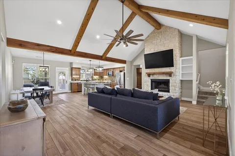 $699,900 | 341 Guy Lane, Pottsboro, TX 75076