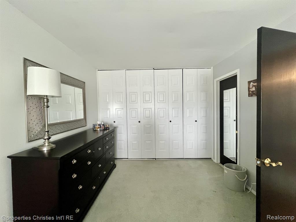 23672 North Rockledge Novi, MI 48375 - Photo 15 of 22