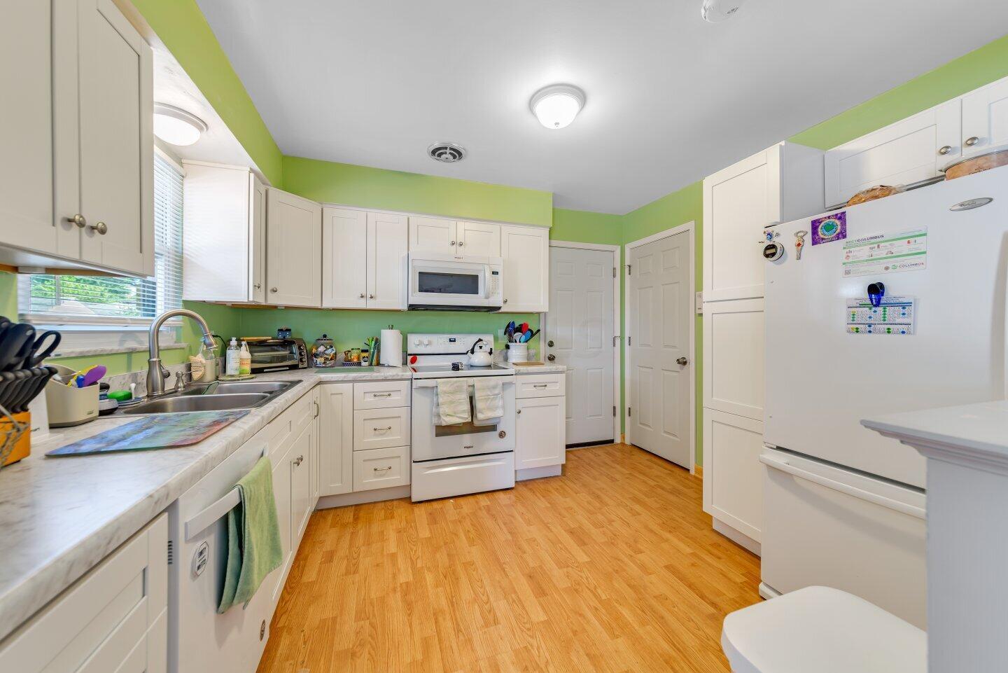 4488 Wanda Lane Road Columbus, OH 43224 - Photo 9 of 30 009-4488WandaLaneRoad-Columbus-OH-43224-