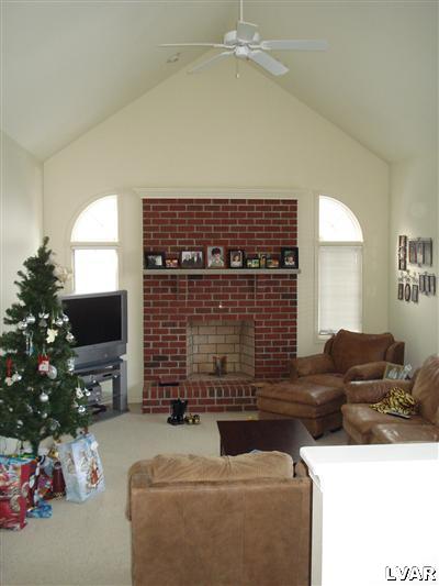 4085 Ross Road Bethlehem, PA 18020 - Photo 14 of 44 Gallery Image 14