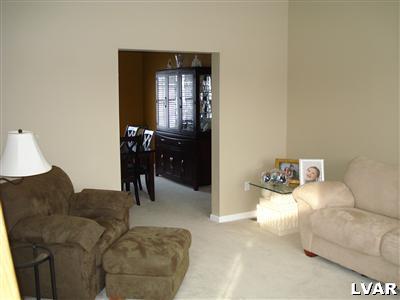 4085 Ross Road Bethlehem, PA 18020 - Photo 4 of 44 Gallery Image 4