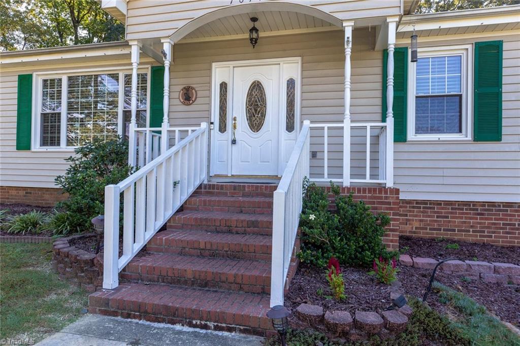 7079 Bridgewood Road Clemmons, NC 27012 - Photo 11 of 30 Gallery Image 11