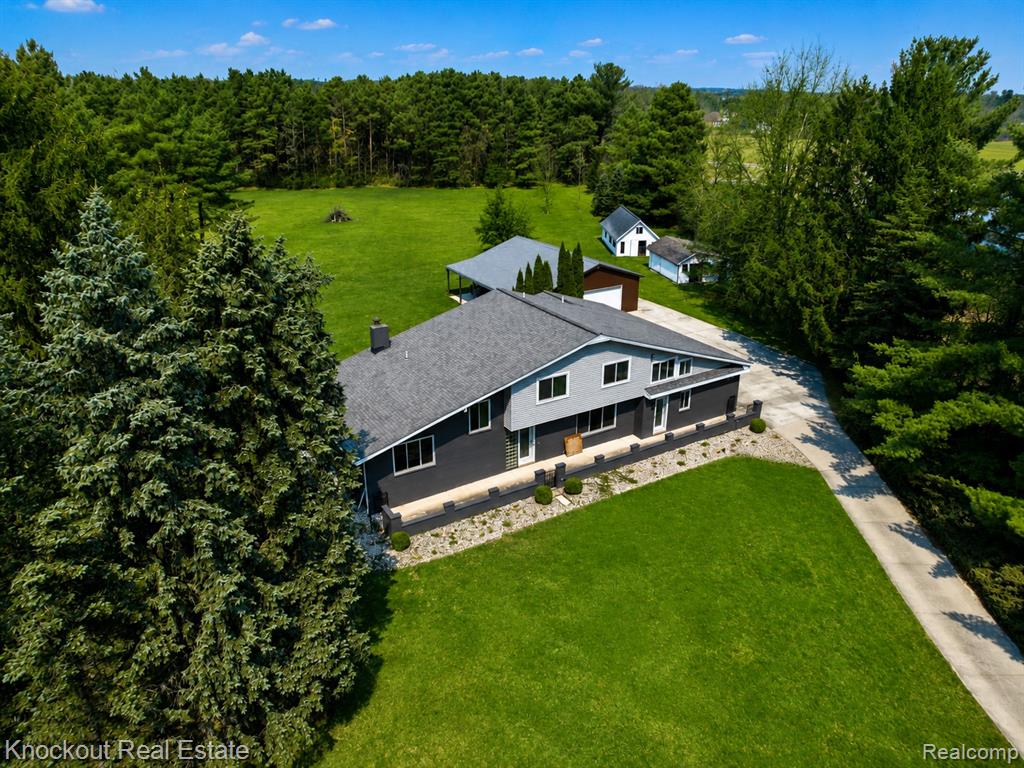 9239 Lange Road Birch Run, MI 48415 - Photo 2 of 72