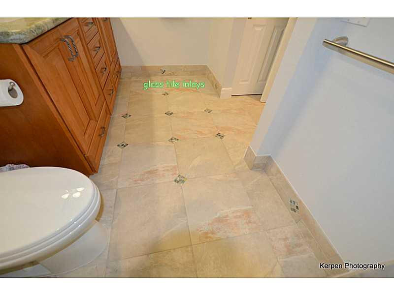 20896 Boca Ridge Drive North, Unit 20896 Boca Raton, FL 33428 - Photo 8 of 30 Master Bath/Spa.