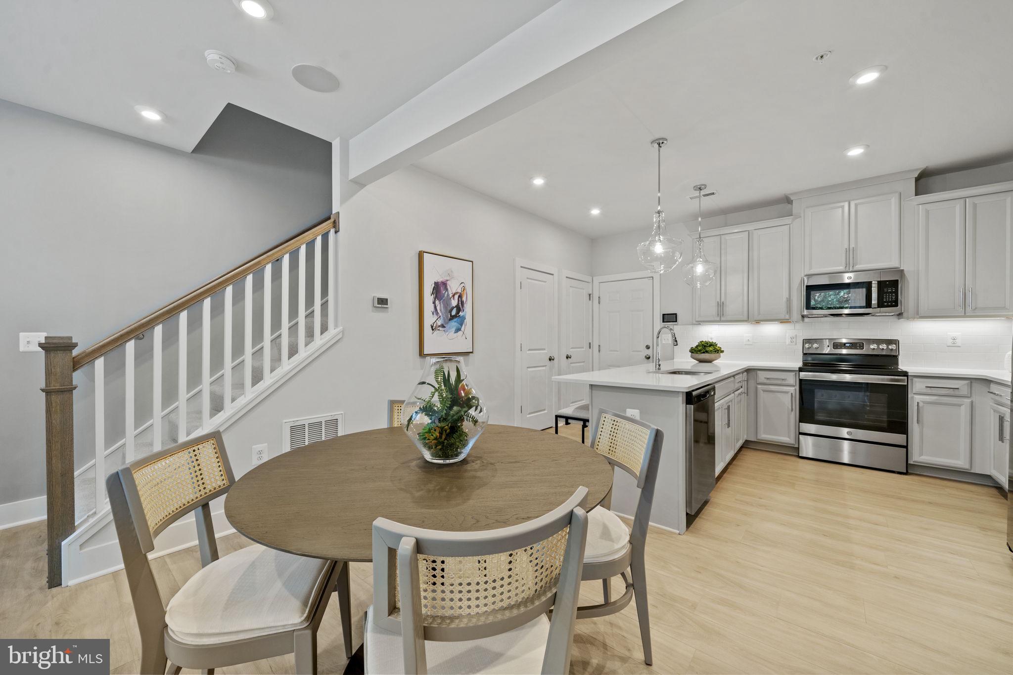 4626 Olivine Drive Chantilly, VA 20151 - Photo 9 of 50