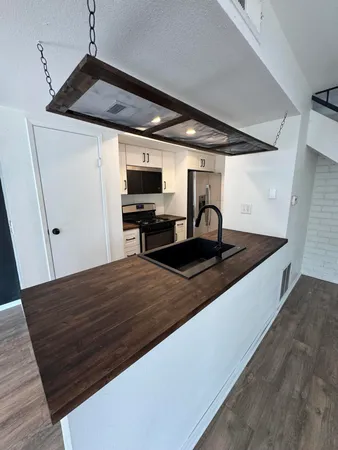 $1,900 | 72532 Edgehill Drive, Unit 2, Palm Desert, CA 92260