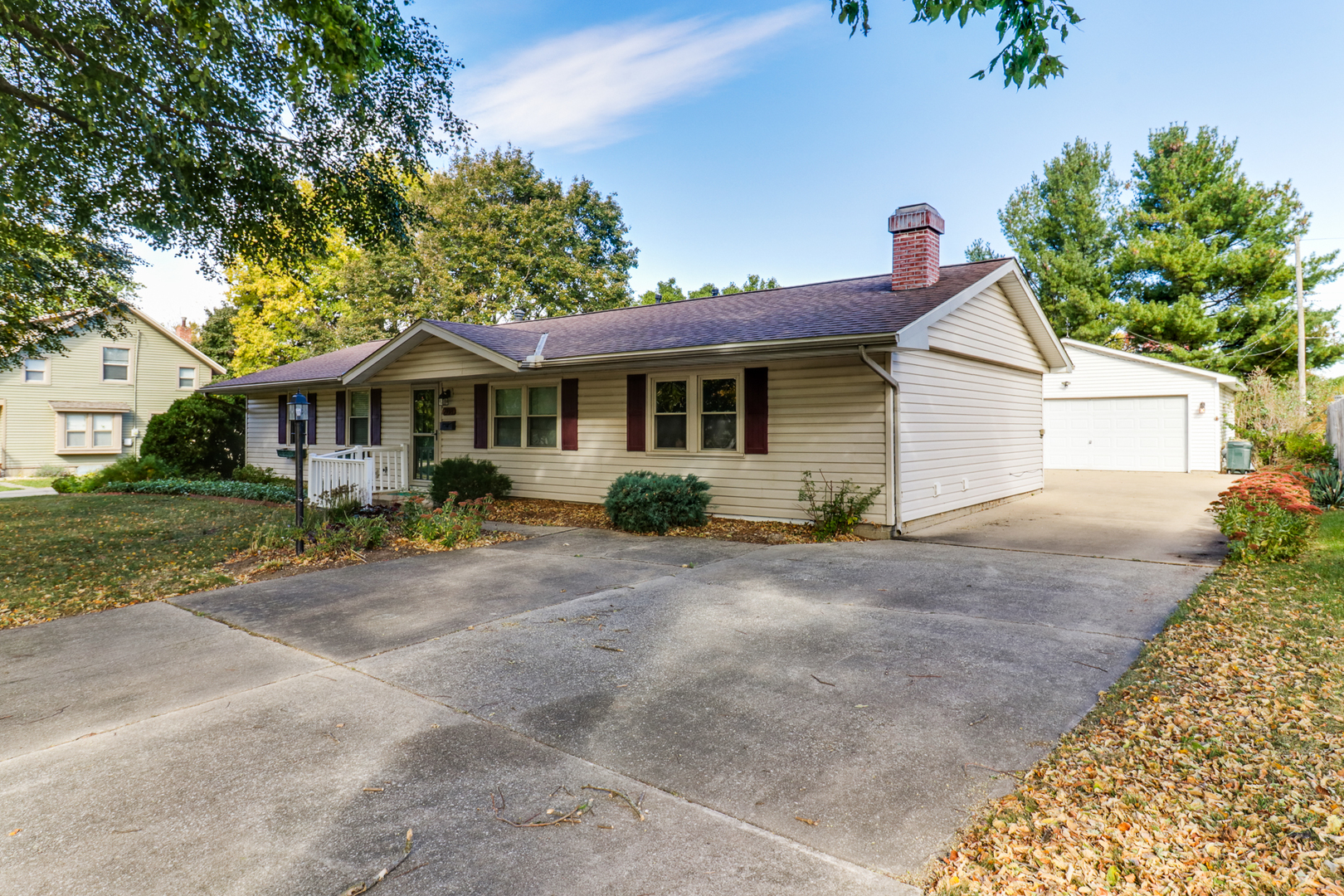 208 East Lincoln Street Normal, IL 61761 - Photo 2 of 40