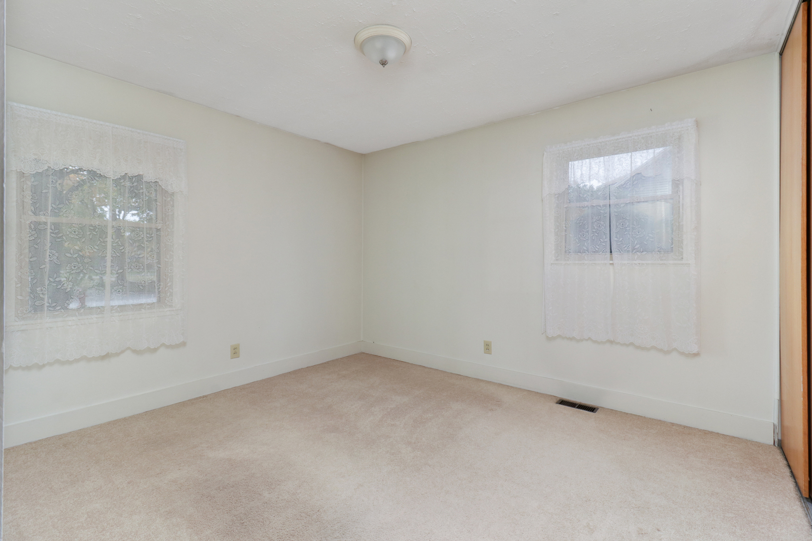 208 East Lincoln Street Normal, IL 61761 - Photo 27 of 40