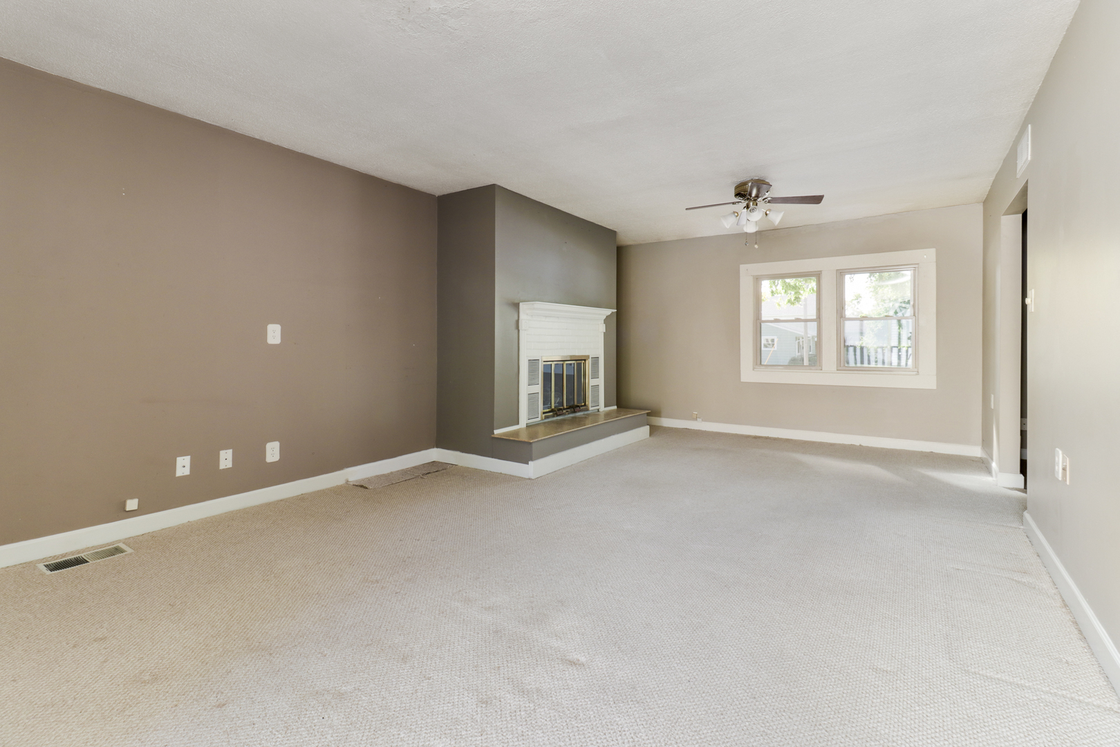 208 East Lincoln Street Normal, IL 61761 - Photo 8 of 40