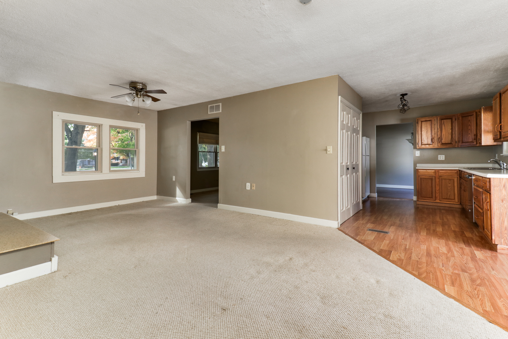 208 East Lincoln Street Normal, IL 61761 - Photo 9 of 40