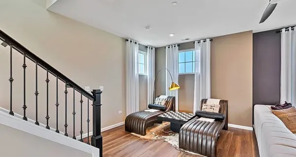 $4,000 | 2635 Lohan Way, Unit 1, Hoffman Estates, IL 60192