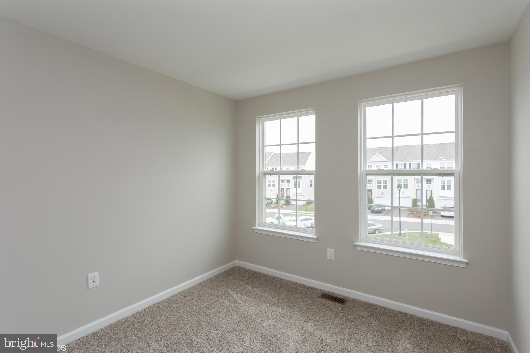 8352 Scotland Loop Manassas, VA 20109 - Photo 17 of 27 Bedroom 1