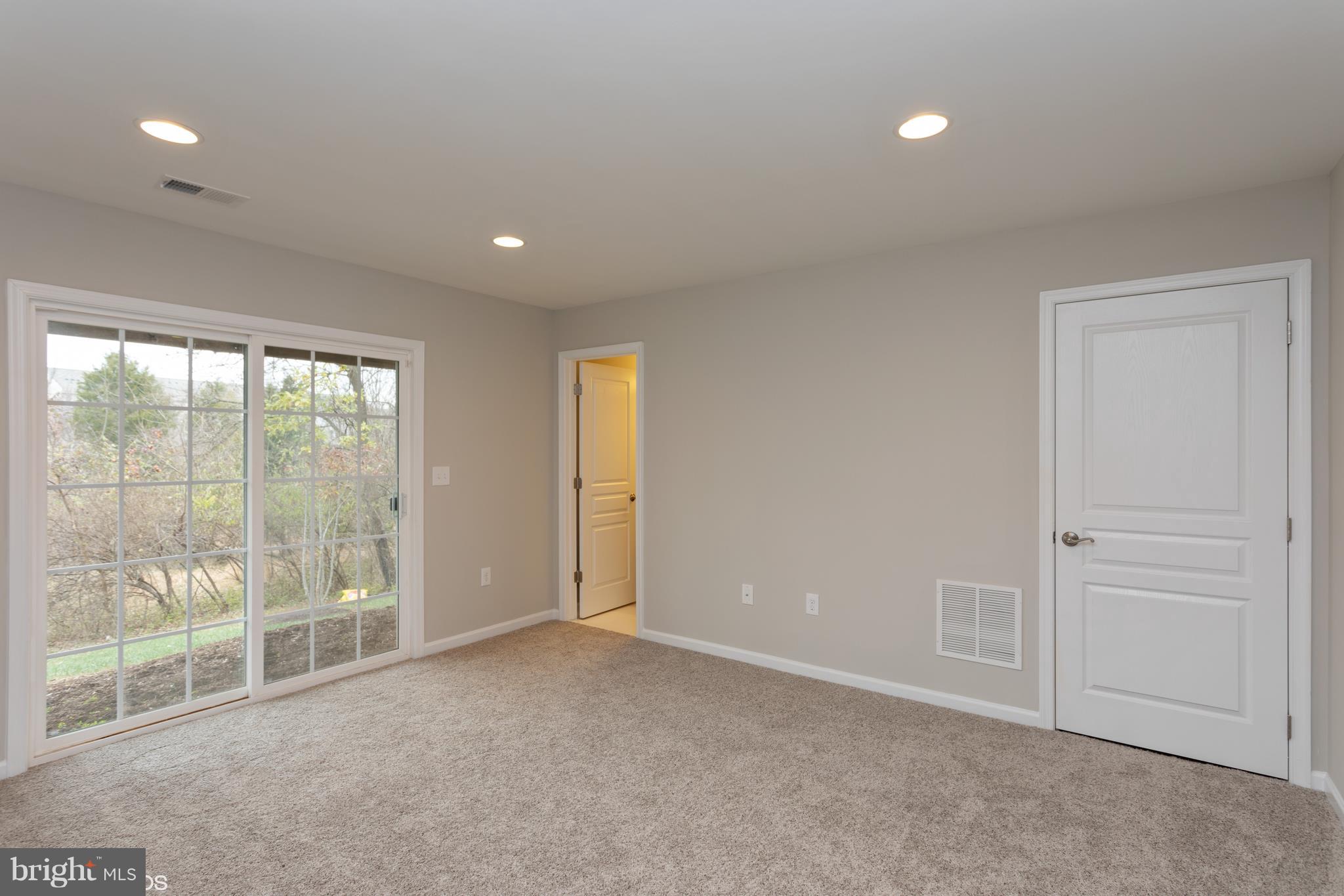 8352 Scotland Loop Manassas, VA 20109 - Photo 4 of 27 Basement
