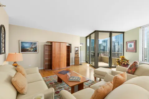 $599,500 | 501 North Clinton Street, Unit 2505, Chicago, IL 60654