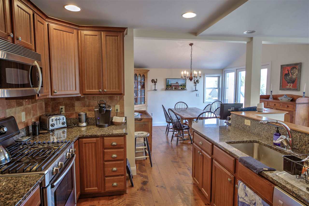 41 Otter Road Hartford, VT 05059 - Photo 3 of 16 Gallery Image 3