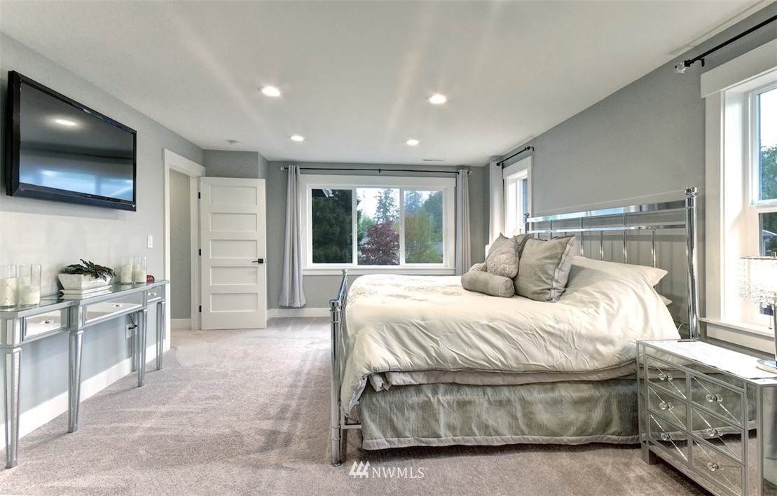 16019 Cascadian Way Bothell, WA 98012 - Photo 32 of 40 Gallery Image 32
