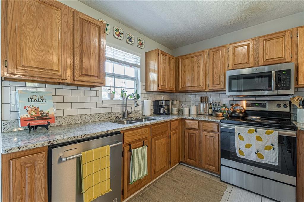 2458 Crestview Avenue Decatur, GA 30032 - Photo 11 of 33 Gallery Image 11
