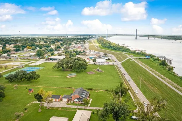 $525,000 | 12901 River Road, Luling, LA 70070