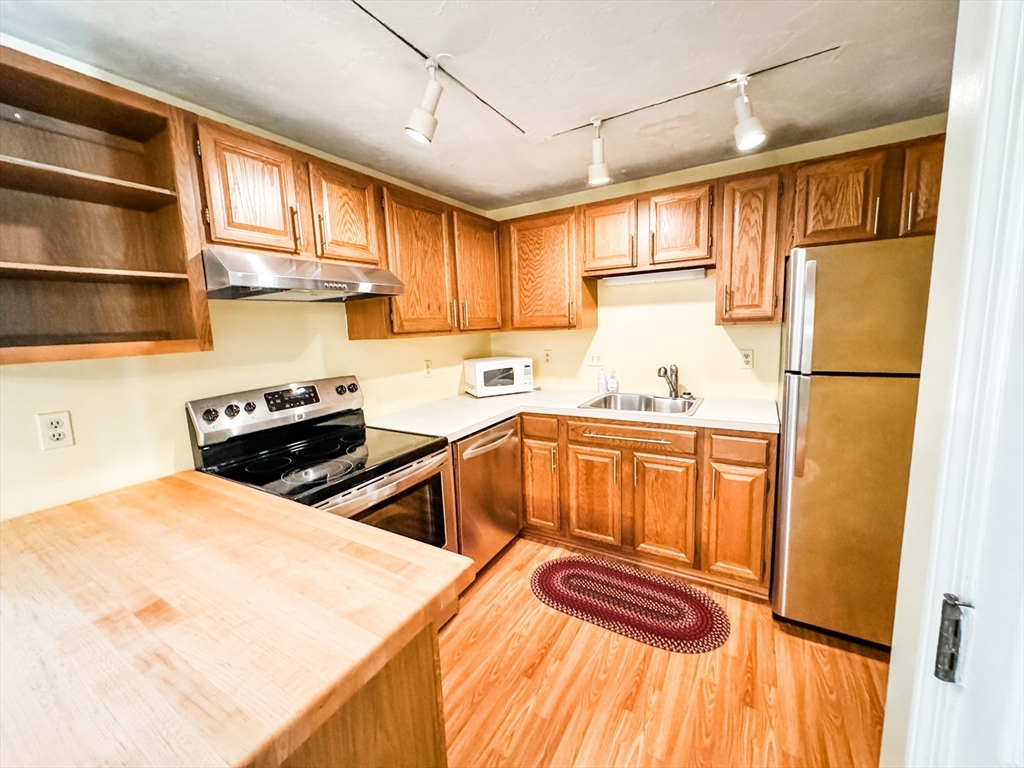 45 West Road, Unit 2D Orleans, MA 02653 - Photo 4 of 28 Gallery Image 4
