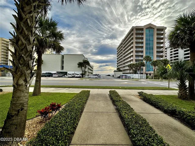 $350,000 | 3733 Cardinal Boulevard, Unit 2, Daytona Beach, FL 32118