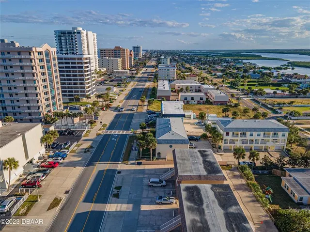 $350,000 | 3733 Cardinal Boulevard, Unit 2, Daytona Beach, FL 32118
