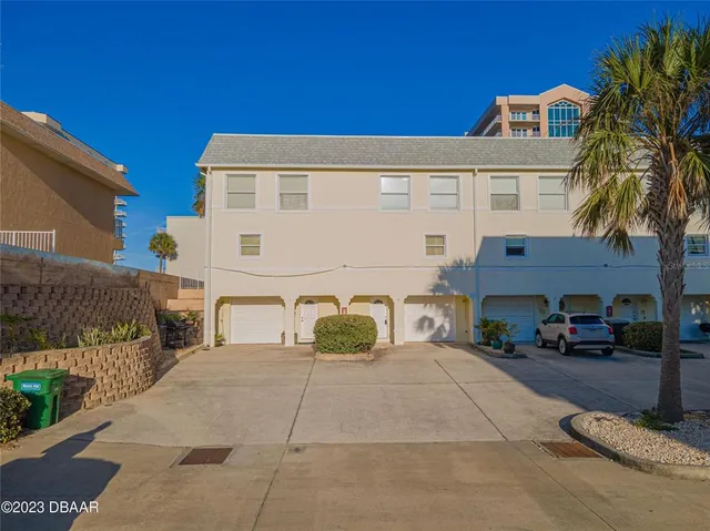 $350,000 | 3733 Cardinal Boulevard, Unit 2, Daytona Beach, FL 32118
