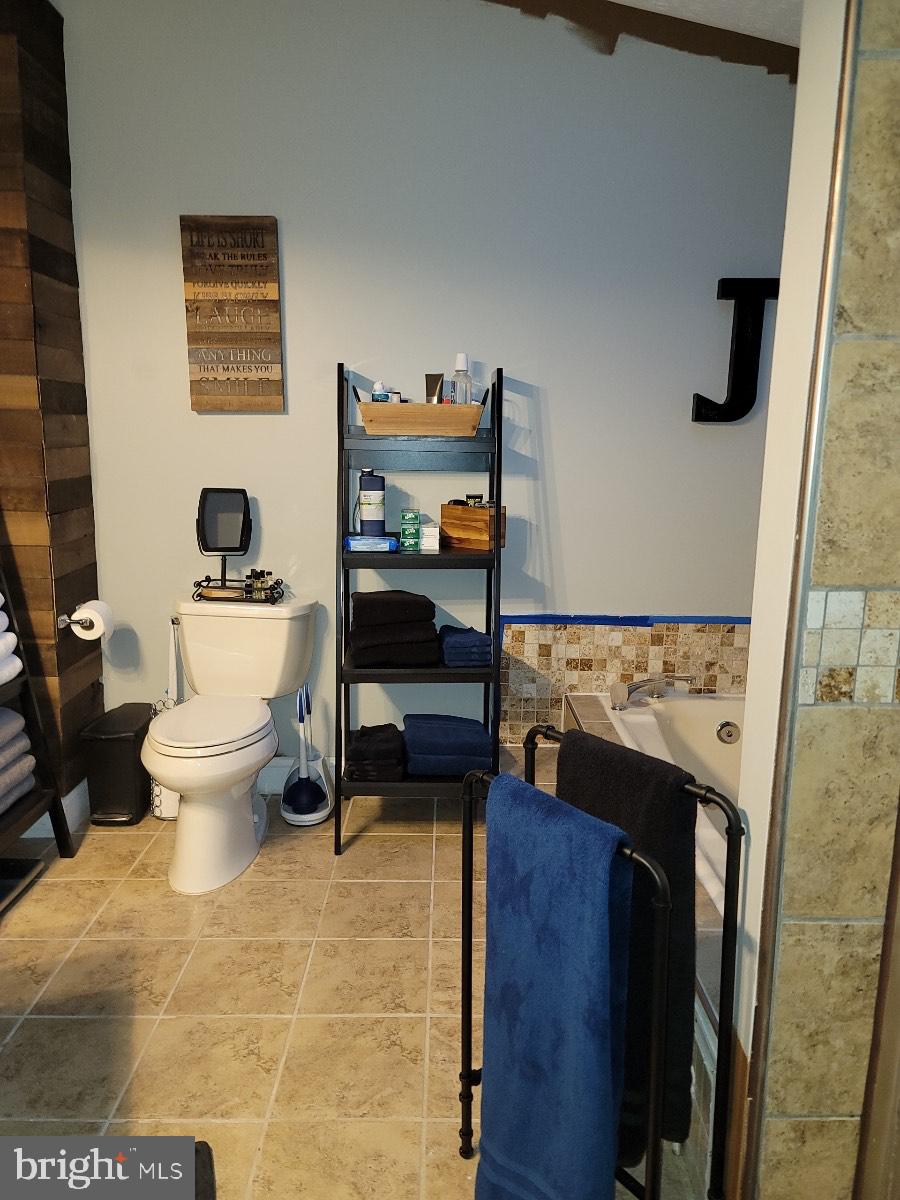 10500 Labrador Loop Manassas, VA 20112 - Photo 17 of 24 Master Bathroom