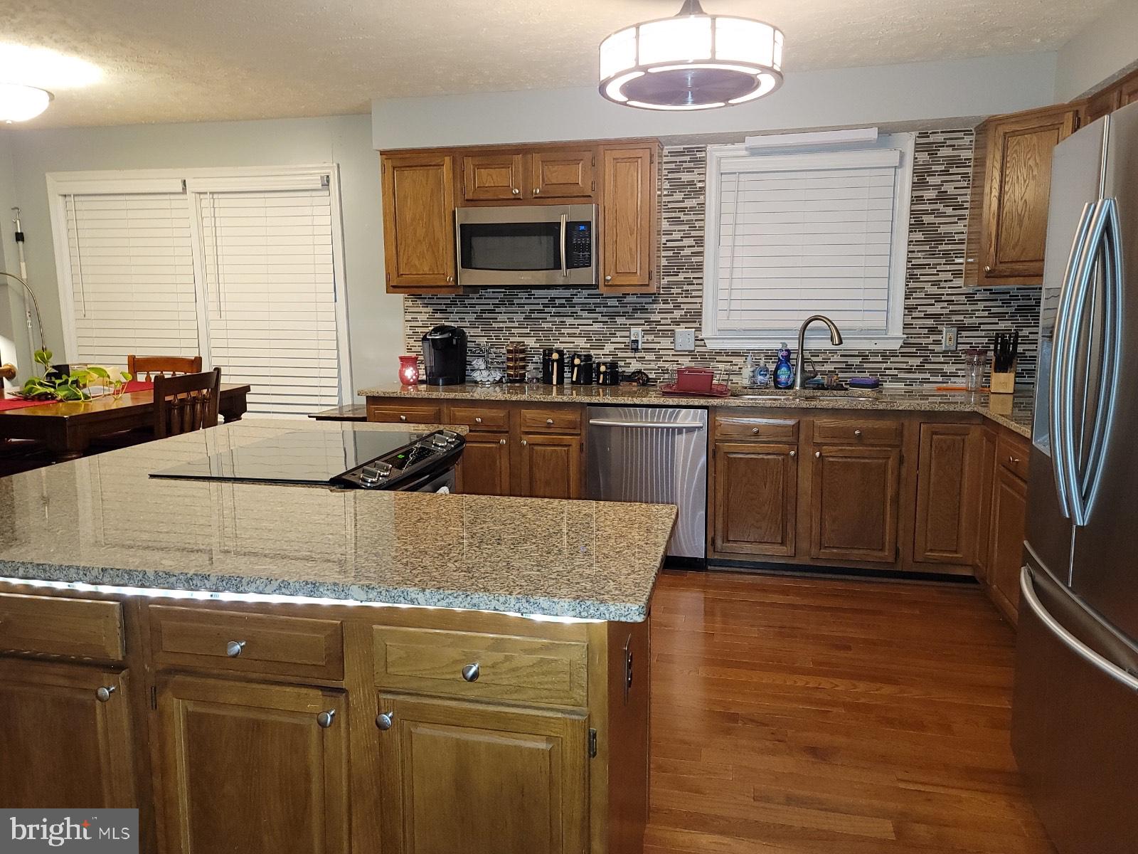 10500 Labrador Loop Manassas, VA 20112 - Photo 6 of 24 Kithcen