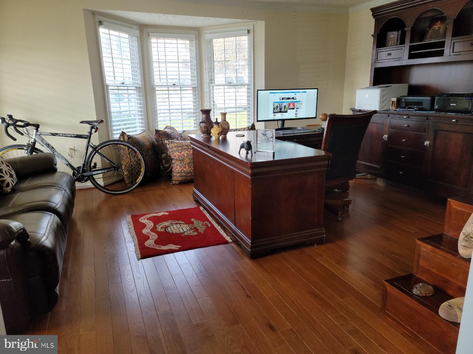 10500 Labrador Loop Manassas, VA 20112 - Photo 9 of 24 Front Office