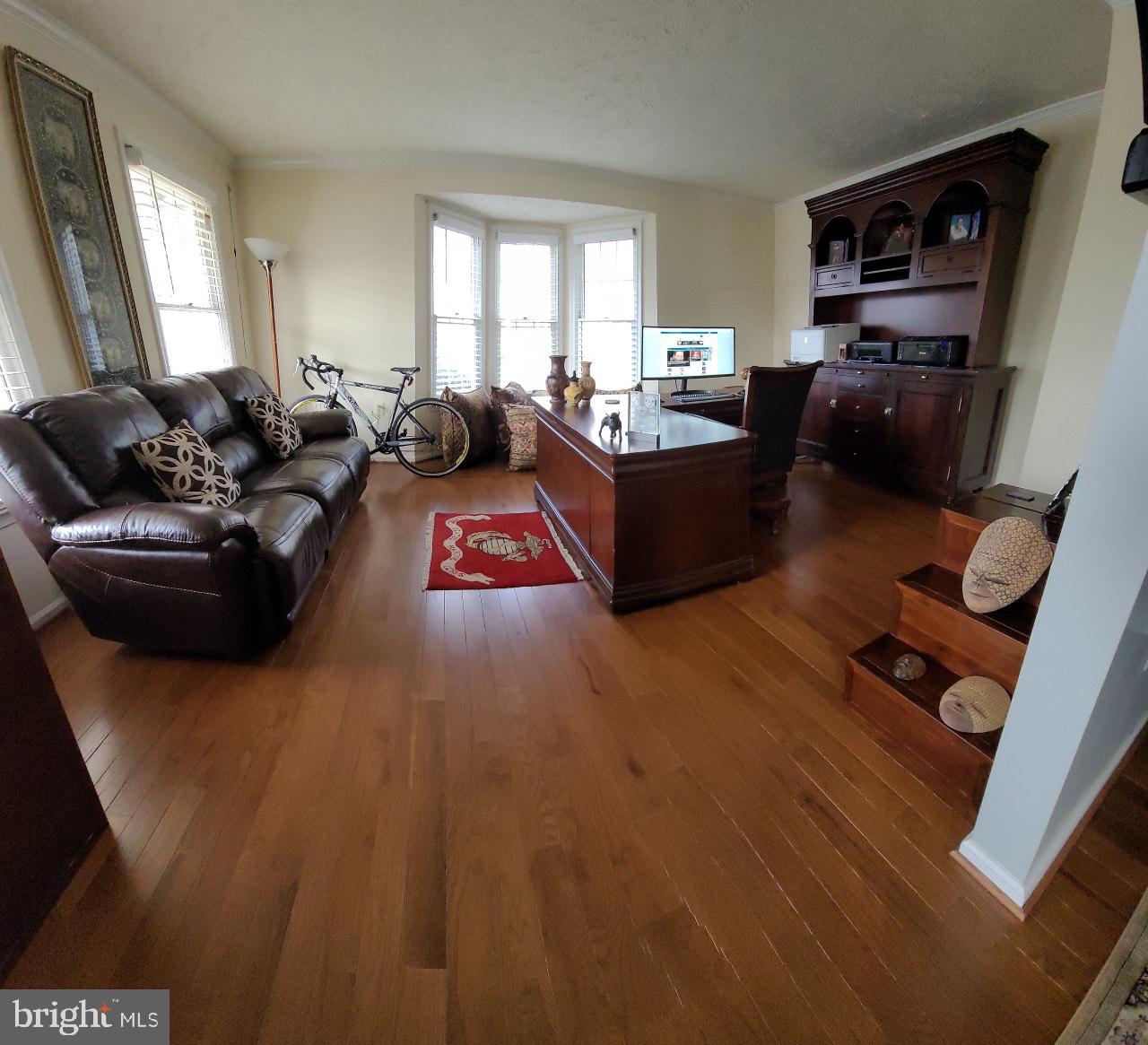 10500 Labrador Loop Manassas, VA 20112 - Photo 10 of 24 Front Office