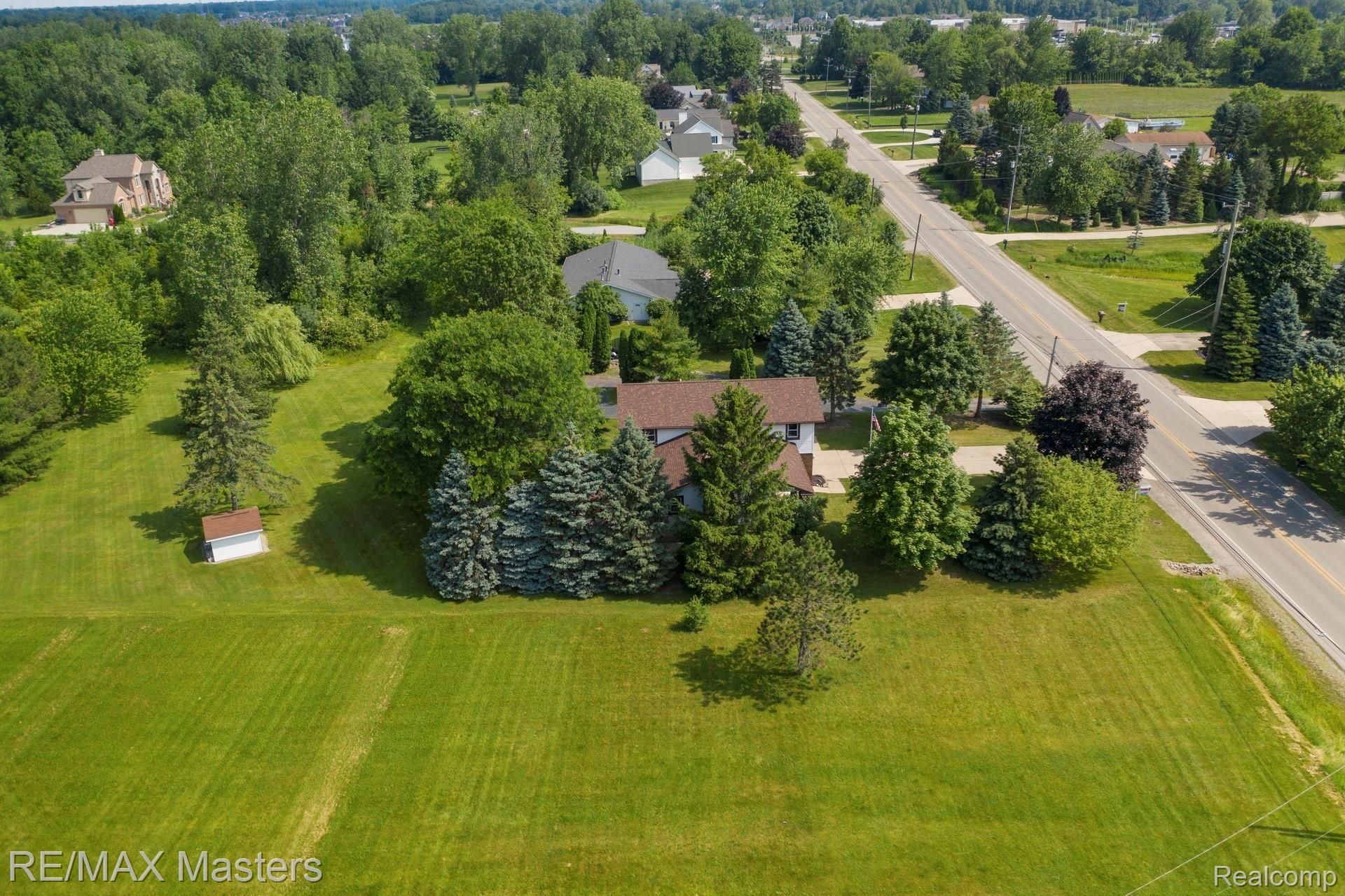 27604 Arsenal Road Flat Rock, MI 48134 - Photo 32 of 35 004-photo--7247888.jpg