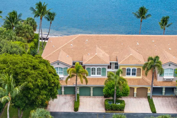 $1,095,000 | 132 Las Brisas Circle, Hypoluxo, FL 33462