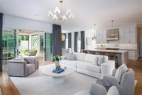 $6,195,000 | 4505 South Versailles Avenue, Highland Park, TX 75205