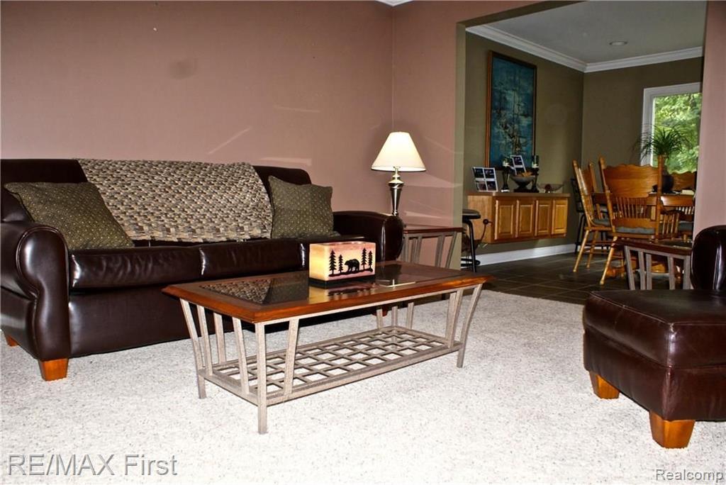 1399 West Fairview Lane Rochester Hills, MI 48306 - Photo 4 of 46
