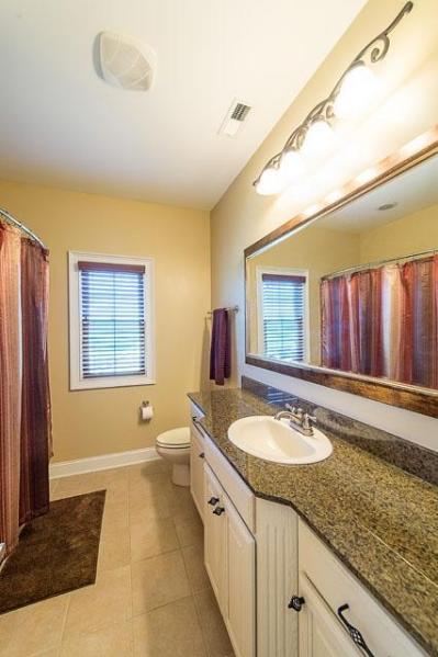 7902 Chianti Way Chattanooga, TN 37421 - Photo 24 of 30 Chianti upstairs full bathroom